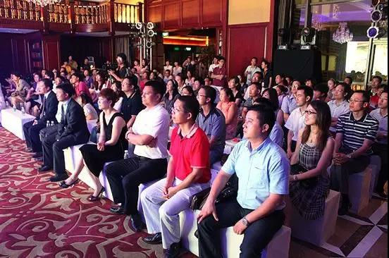 11月17日 成都最嗨的夜店CAGO CLUB 有新鲜事发生