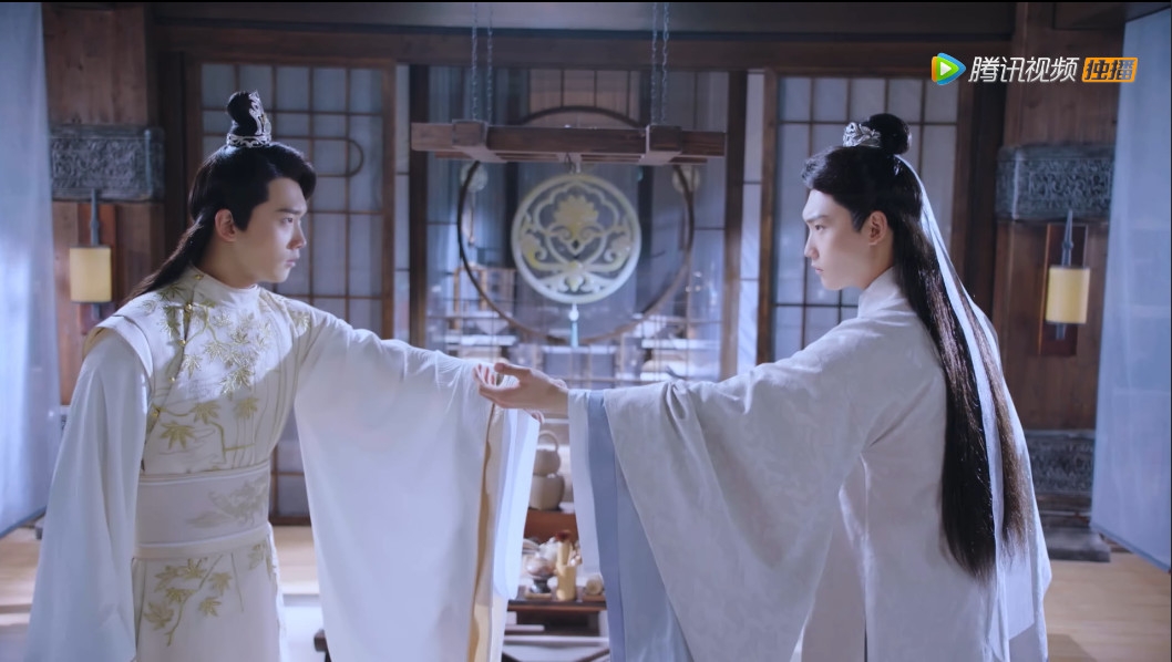 《双世宠妃2》两个墨连城同时在线，吓坏古八的神操作。