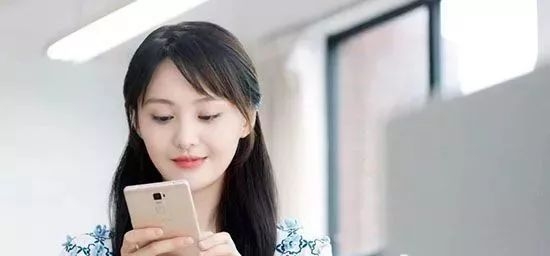 郑爽沉迷恋爱，放弃工作，粉丝累了都脱粉