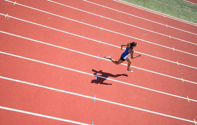 想要在短跑比赛中取得好成绩,那么,就试试这些