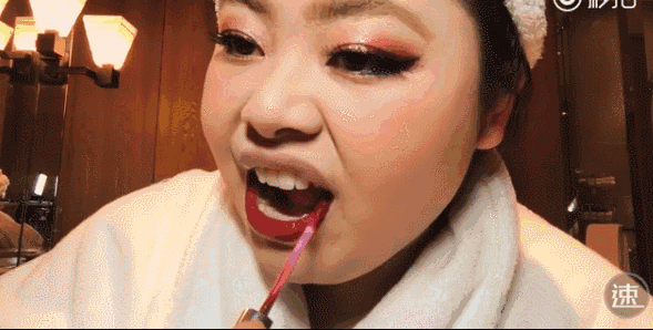 她竟然胖到200斤，成了气球！学baby演戏做模特，终于爆红了