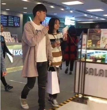 郑爽沉迷恋爱，放弃工作，粉丝累了都脱粉