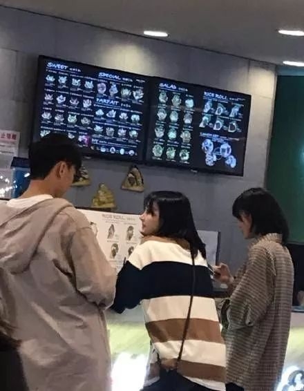 郑爽沉迷恋爱，放弃工作，粉丝累了都脱粉