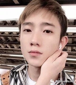 短碎发男生帅气发型,学生党更适合