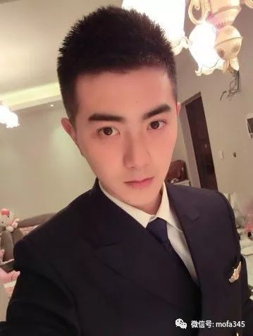 短碎发男生帅气发型,学生党更适合