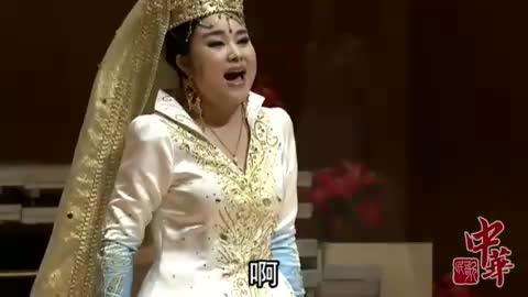 经典！曹章琼实力演唱《多斯塔尼安色两目》