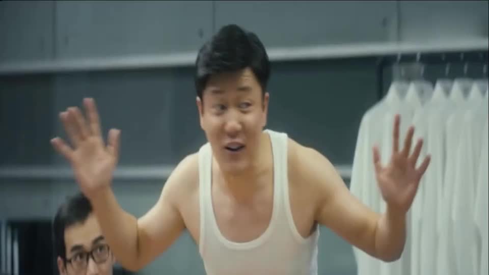 电影《情圣》小沈阳韩国女星克拉拉的吻戏床戏