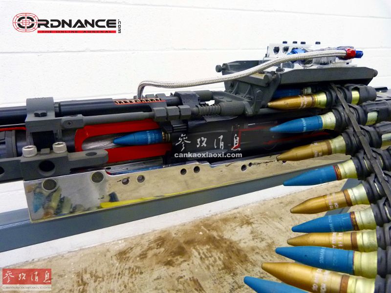 美海军航空兵A-4战机配备的柯尔特Mk12型20毫米航炮剖面图。