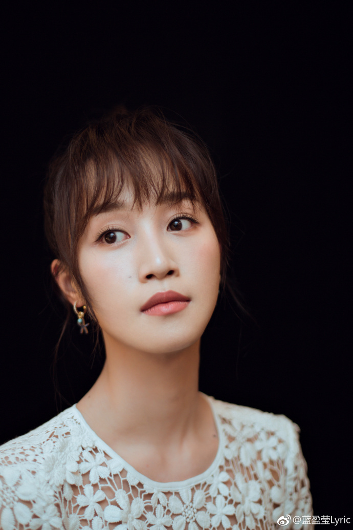 27岁的演技派,诗意的生活家 她是怎么同时做到的?