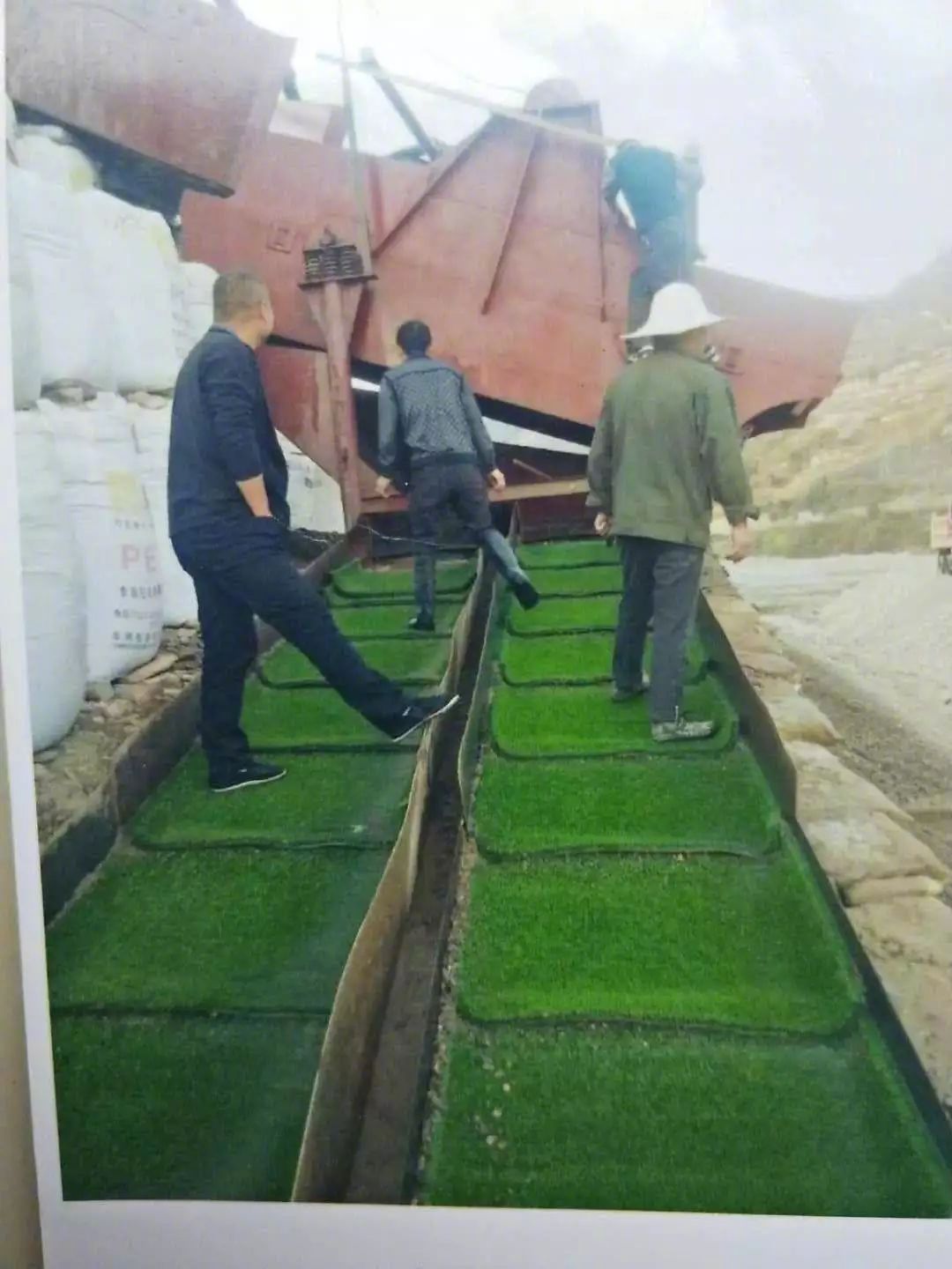 以采砂名义采金