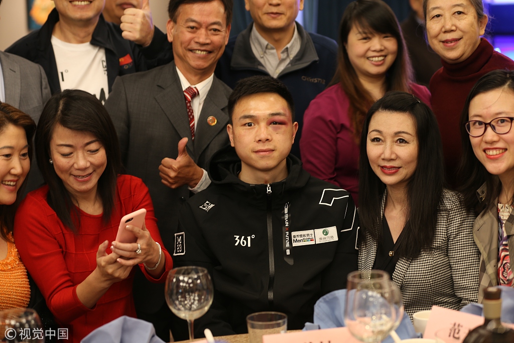 新晋世界拳王徐灿现身休斯顿与华侨互动