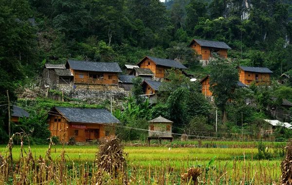 (▲图@sky1)大河苗寨紫云是苗族三大文化的集成地,居住有三大方言,八