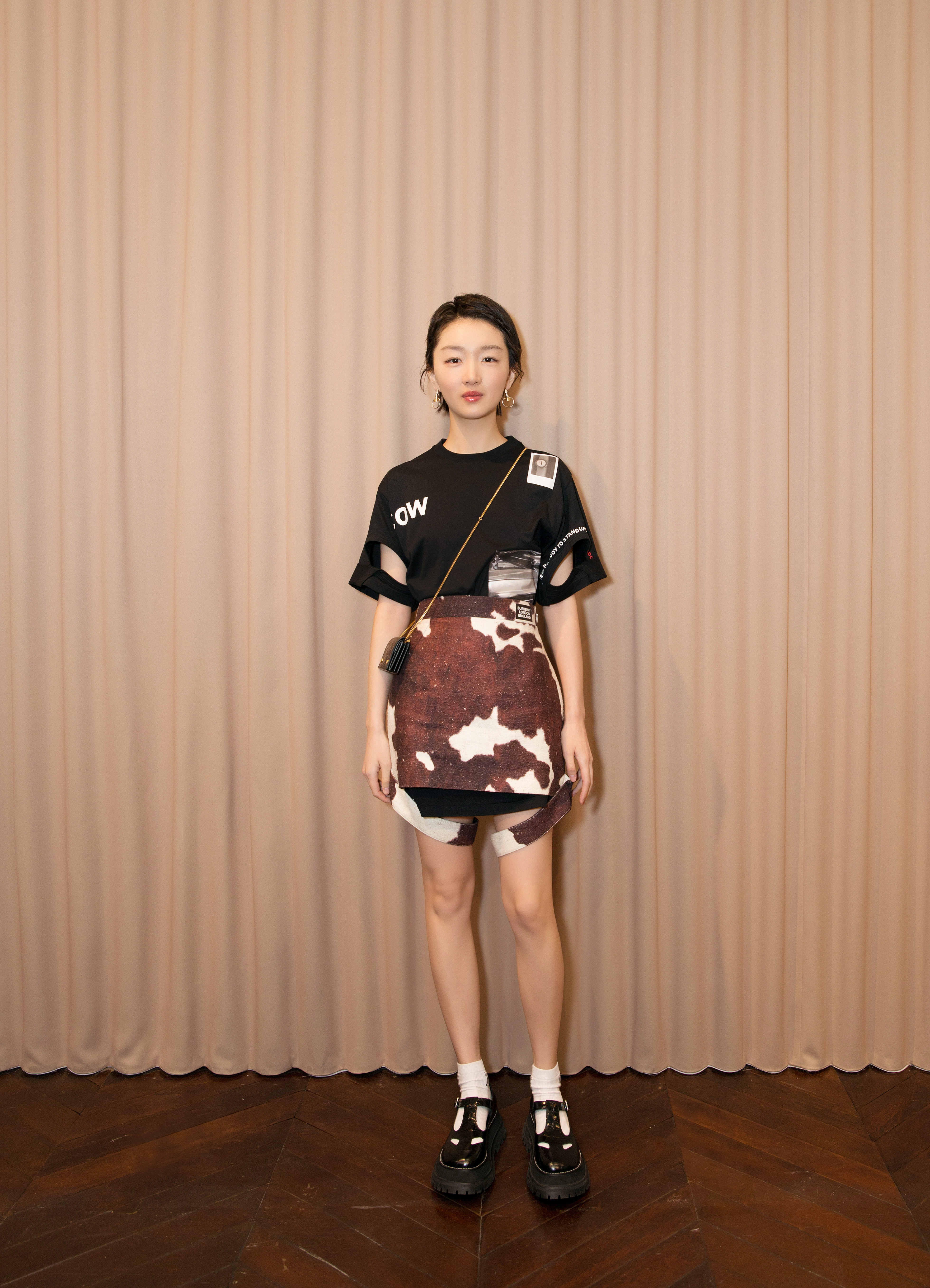 周冬雨宋威龙窦骁尹昉李淳burberry上海静安嘉里中心旗舰店精彩看点