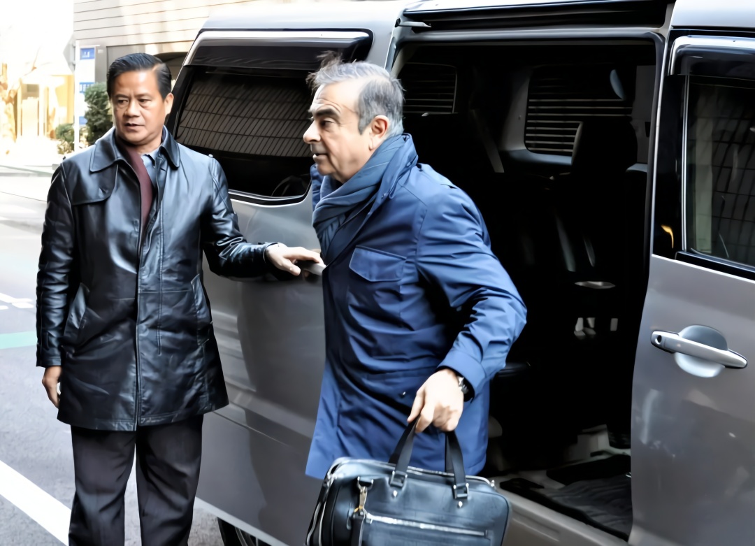 当日本公司董事长容易吗? 这个老外半年被抓四次