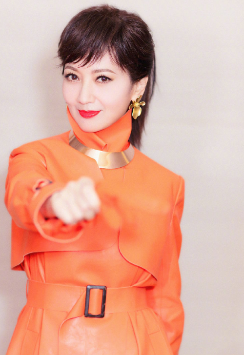 赵雅芝41岁似少女64岁照样美若天仙