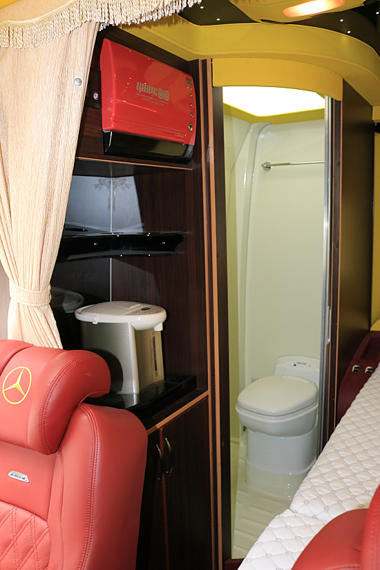 奔驰斯宾特商旅房车带床 现车直降底价