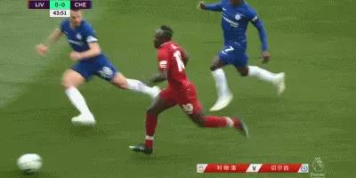 英超-利物浦2-0切尔西重回榜首 马内萨拉赫齐破门