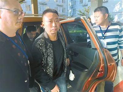 税务干部受贿180万外逃25小时后主动回国投案