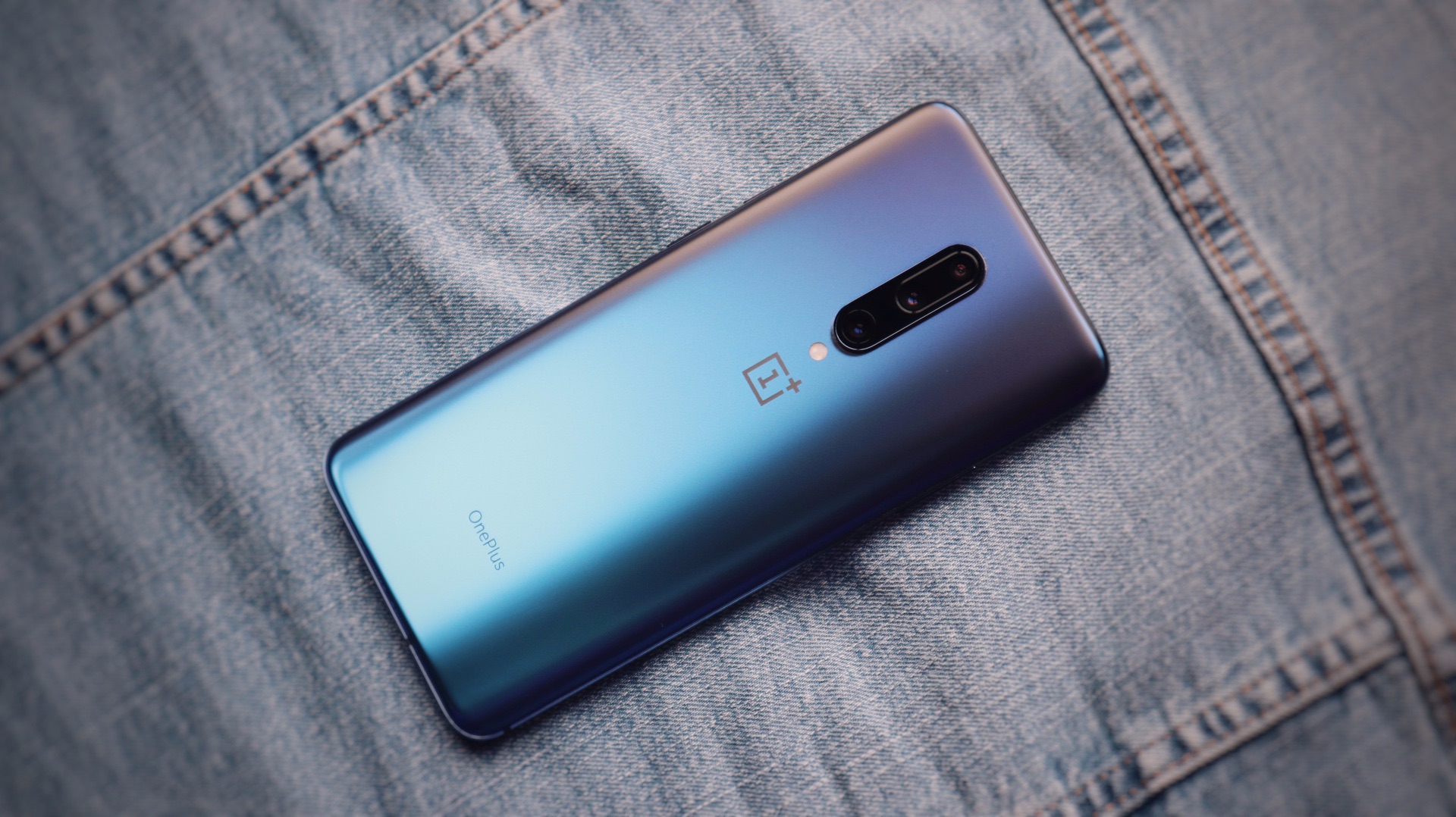 OnePlus 7 Pro:屏幕长板推高“旗舰”定义标准| 凰家评测_凤凰网