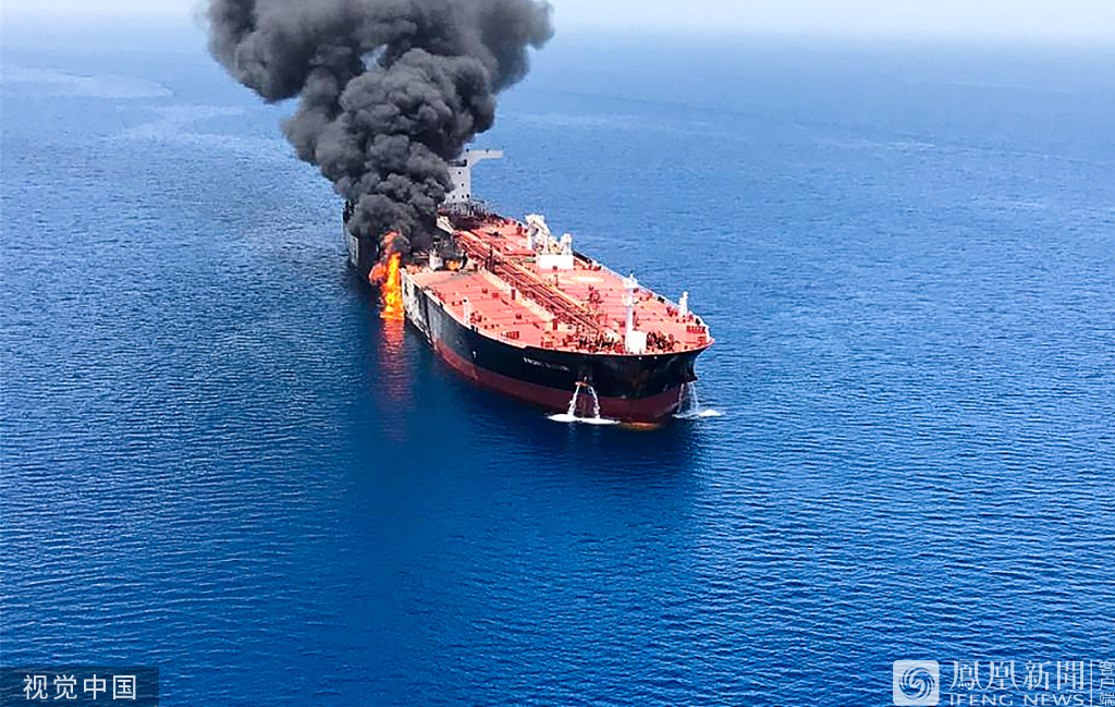 4名航运与贸易消息人士介绍,遭到袭击的两艘油轮分别为挂着马绍尔群岛