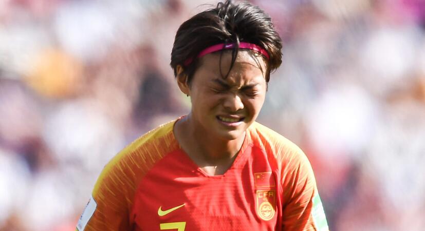 中国女足无缘世界杯八强 球队核心悲伤痛哭
