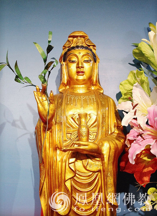 (图片来源:凤凰网佛教 摄影:果朝)湖北黄梅五祖寺千手观世音菩萨.