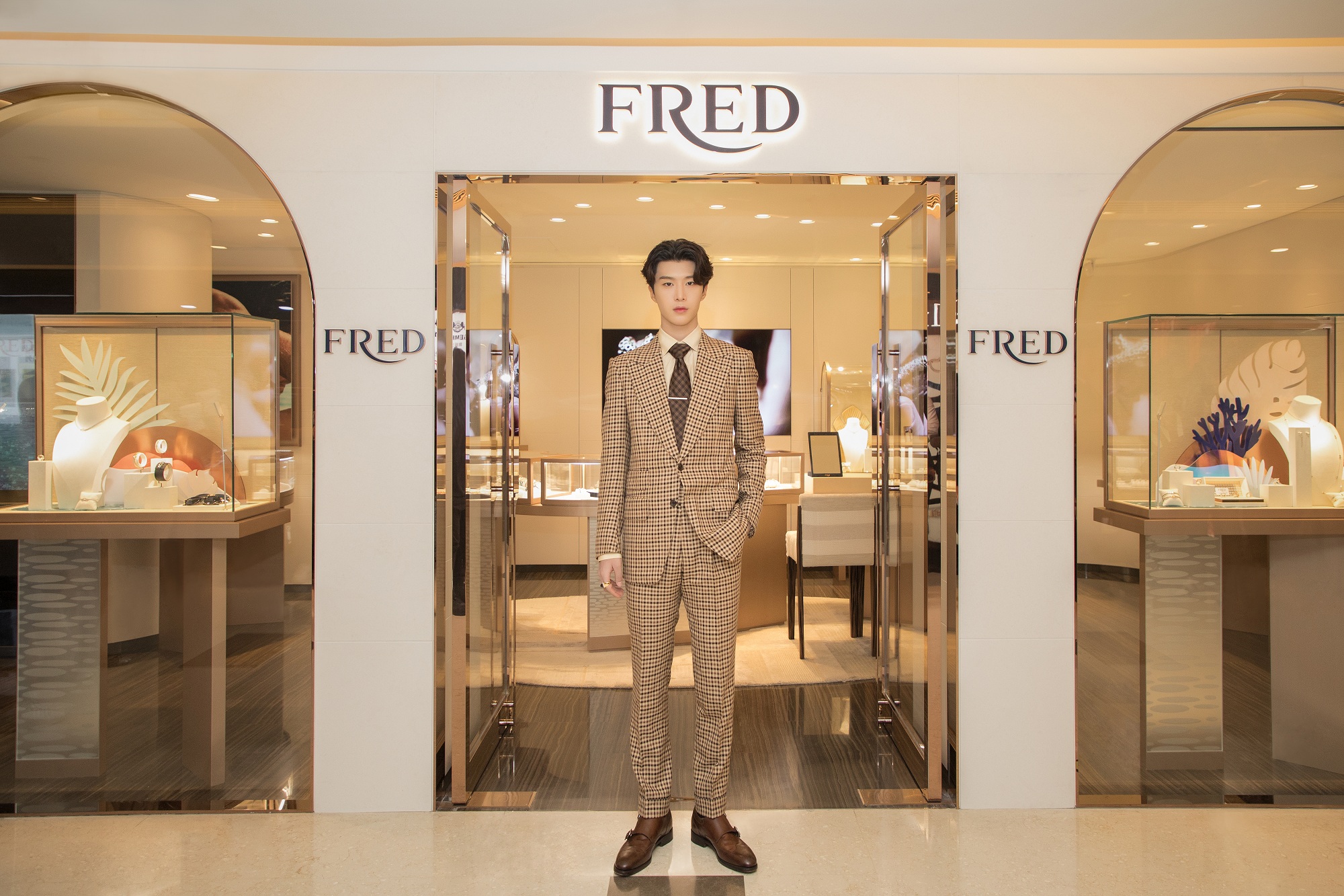 法国珠宝品牌FRED斐登宣布范丞丞成为中国区代言人_凤凰网