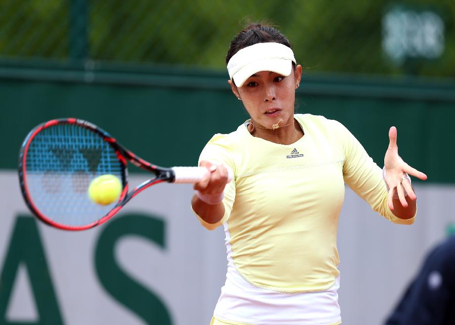 法网王蔷双蛋血洗东道主 镂空裙吸睛