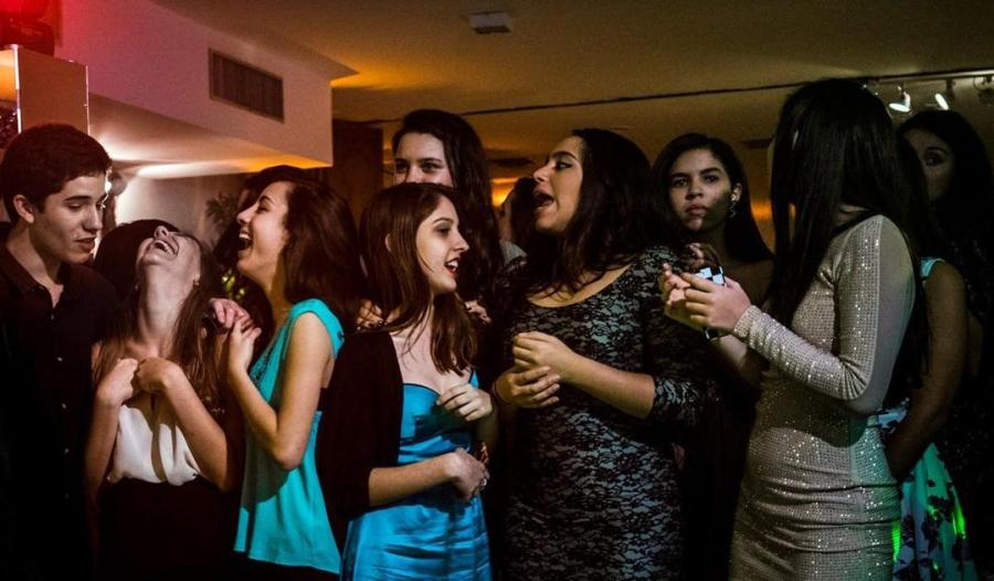 经济萎靡的巴西上流社会仍纸醉金迷