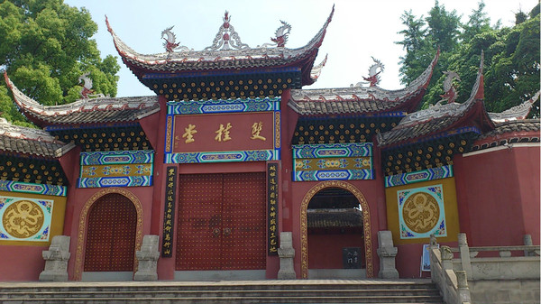 县双桂堂举行的传授三坛大戒法会,因寺院保护修缮工程无法按时完工,不