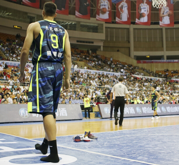篮协处罚结果易建联停赛1场核减广东队经费5万