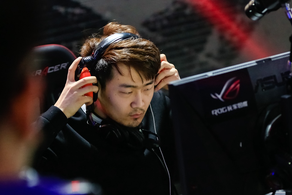 sli联赛线下赛现场图来自老队长rotk的怒吼