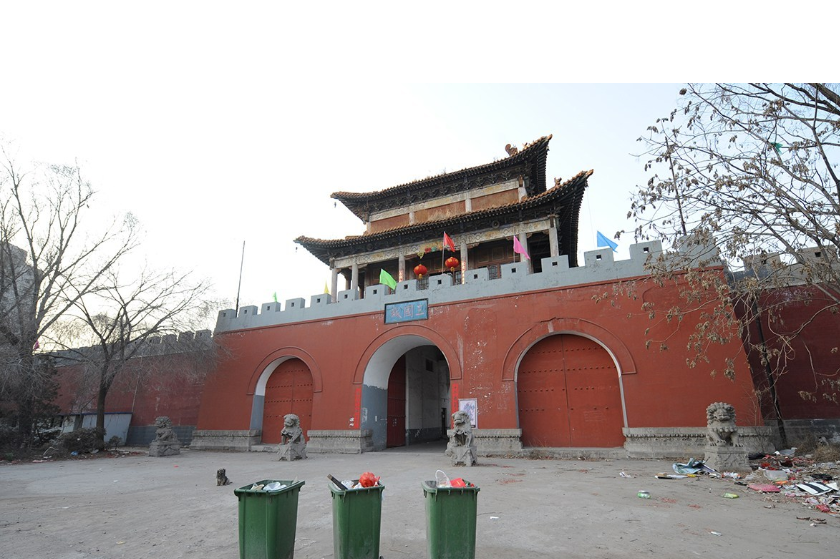 太原"三国城"荒废20年 建造耗资6000万