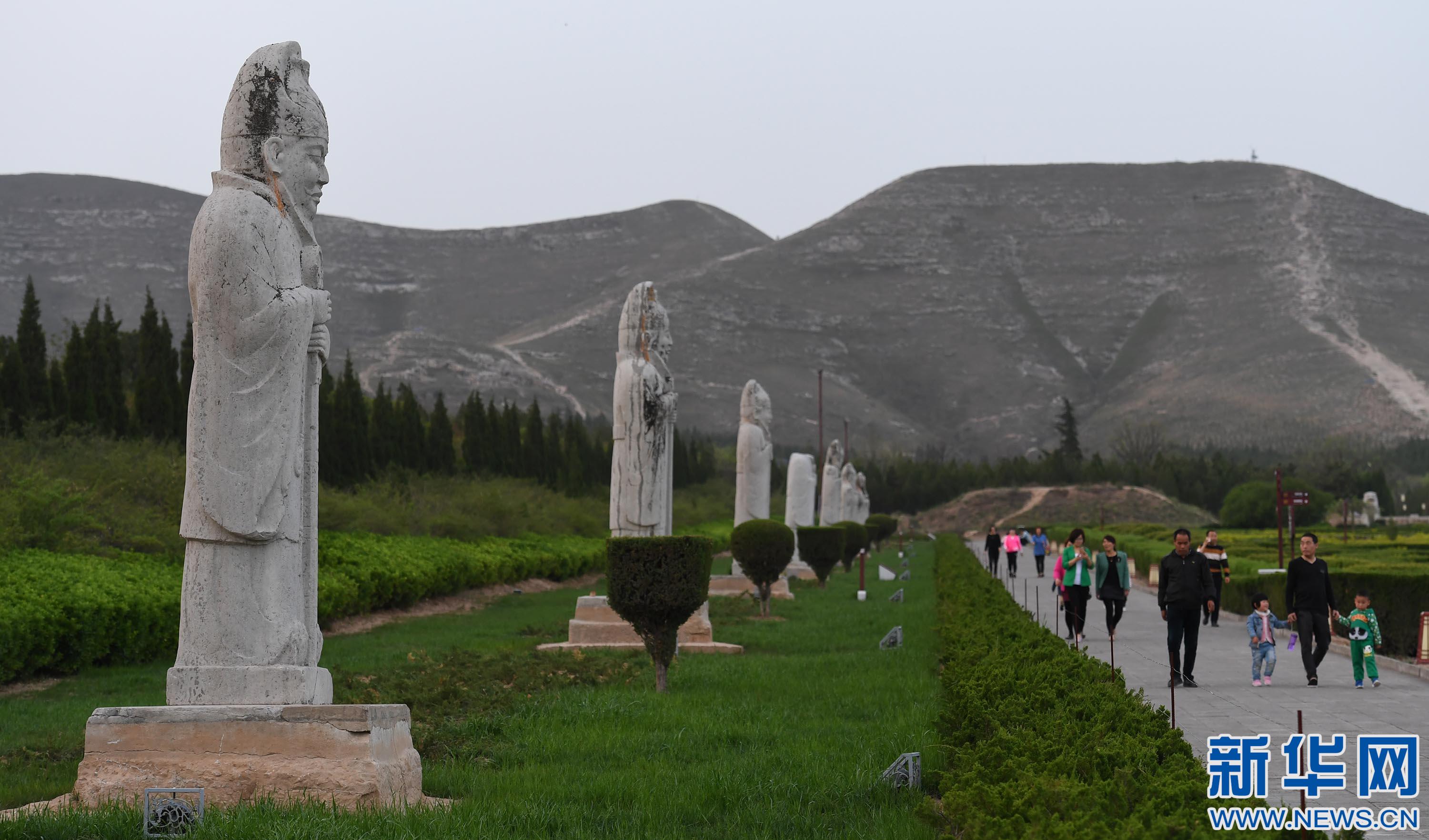 唐桥陵:盛唐石刻艺术的露天展览馆