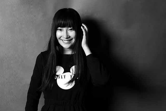 从电视剧配音的"掩藏自己",到动画,游戏配音中,"突出自己"从而完成对