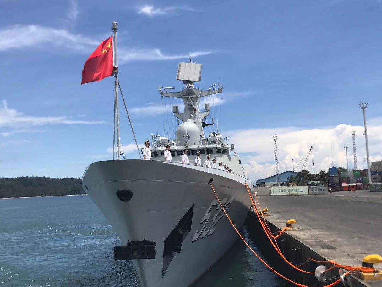 中国海军舰艇编队首访菲律宾达沃