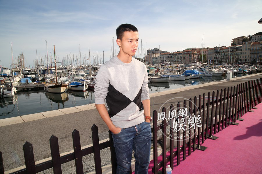 "文艺王子"尹昉戛纳写真 主演新片为戛纳华语片独苗