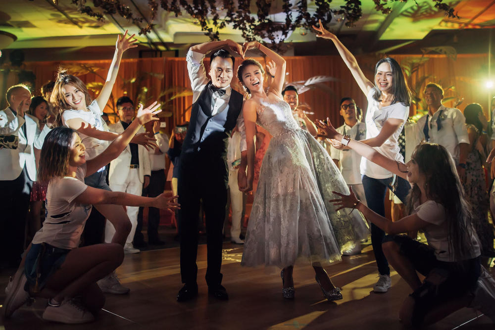 安以轩夏威夷婚礼晚宴高颜值伴娘团性感热舞