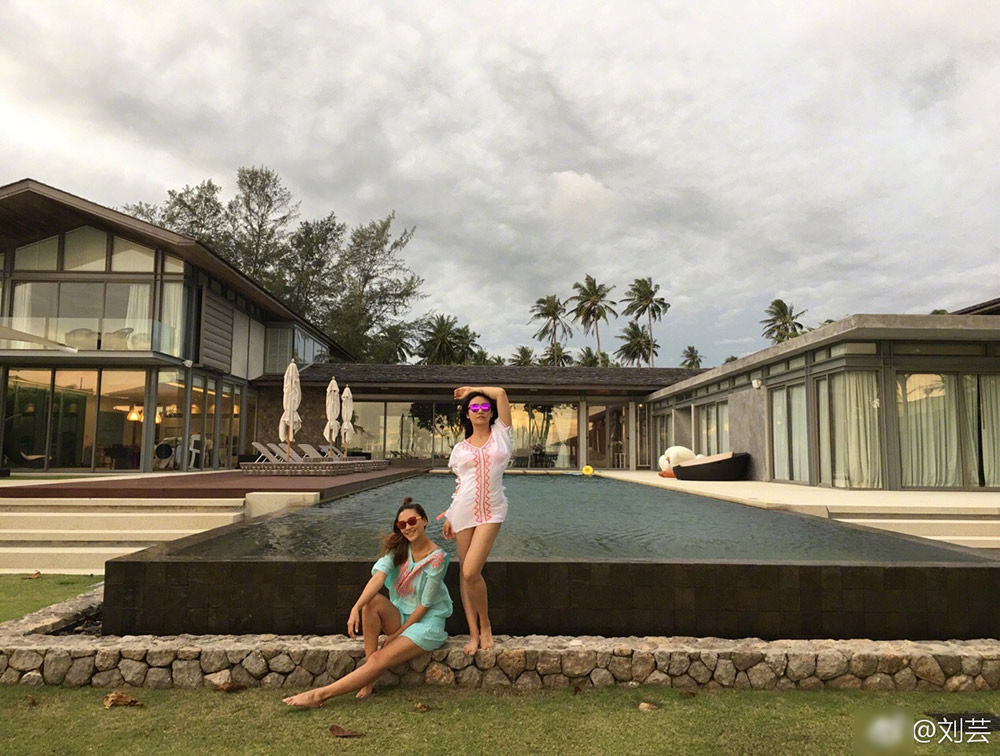 刘芸应采儿两家出游玩嗨了 郑钧陈小春结伴玩音乐