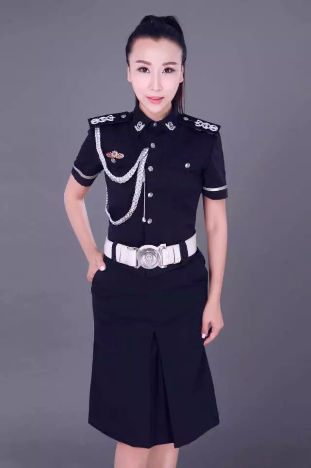 西安市公安局警花王欣再获国际二胡大赛金奖