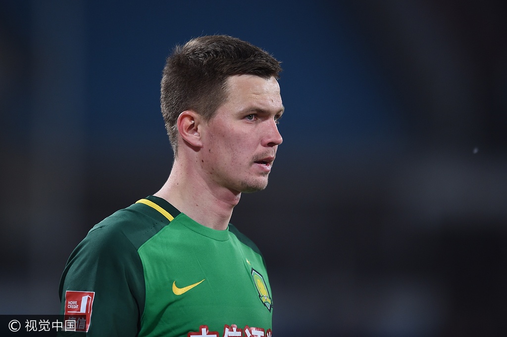 效力于国安的乌兹中卫克里梅茨近日接受了央视体育频道的专访.