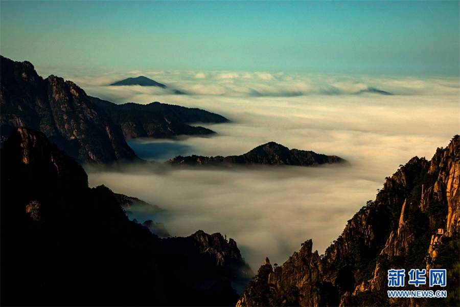 雲海佛光日出與晚霞 黃山展現最美黃金週