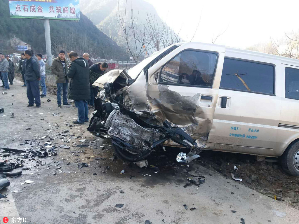 這是因清洗路面而發生的車禍