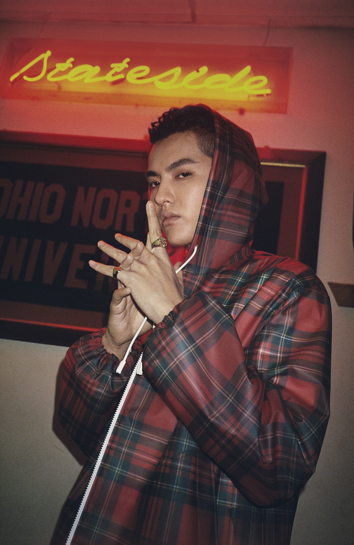 burberry与代言人吴亦凡携手推出全新合作系列