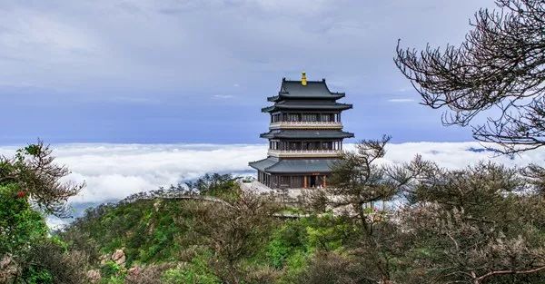 標誌性文化建築—望海樓