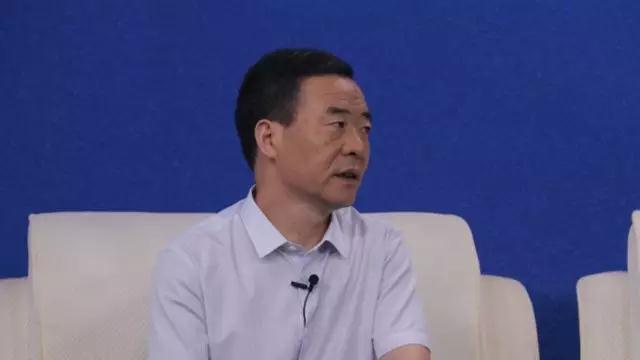 李元中调研员说,陕西省正常生产建设煤矿约360余处,占全省煤矿的70%多