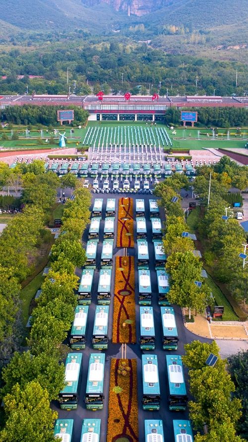 自由侠乘车1,乘坐郑焦城铁,到修武西站下车,车站转乘旅游直达车(或