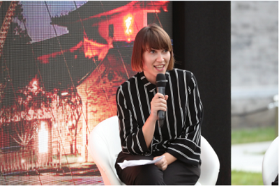 在"未来的城市"主题讲座中,艺术家马文作为嘉宾发言.