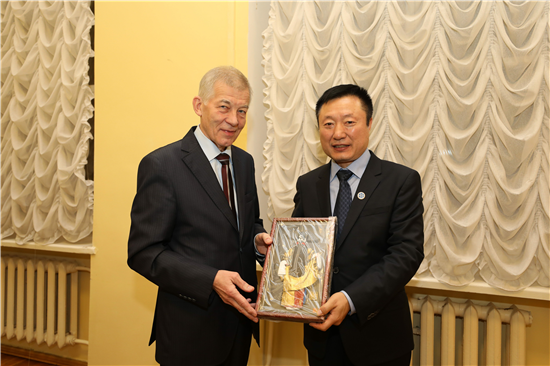 郑州铁路职业技术学院校长孔凡士应邀参加第五届中俄交通大学校长论坛