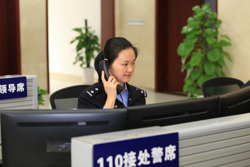 110报警热线智能升级重庆全年救助群众数量上升一成